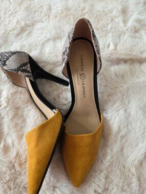 Chinese Laundry Two Tone Pointed Toe Heels